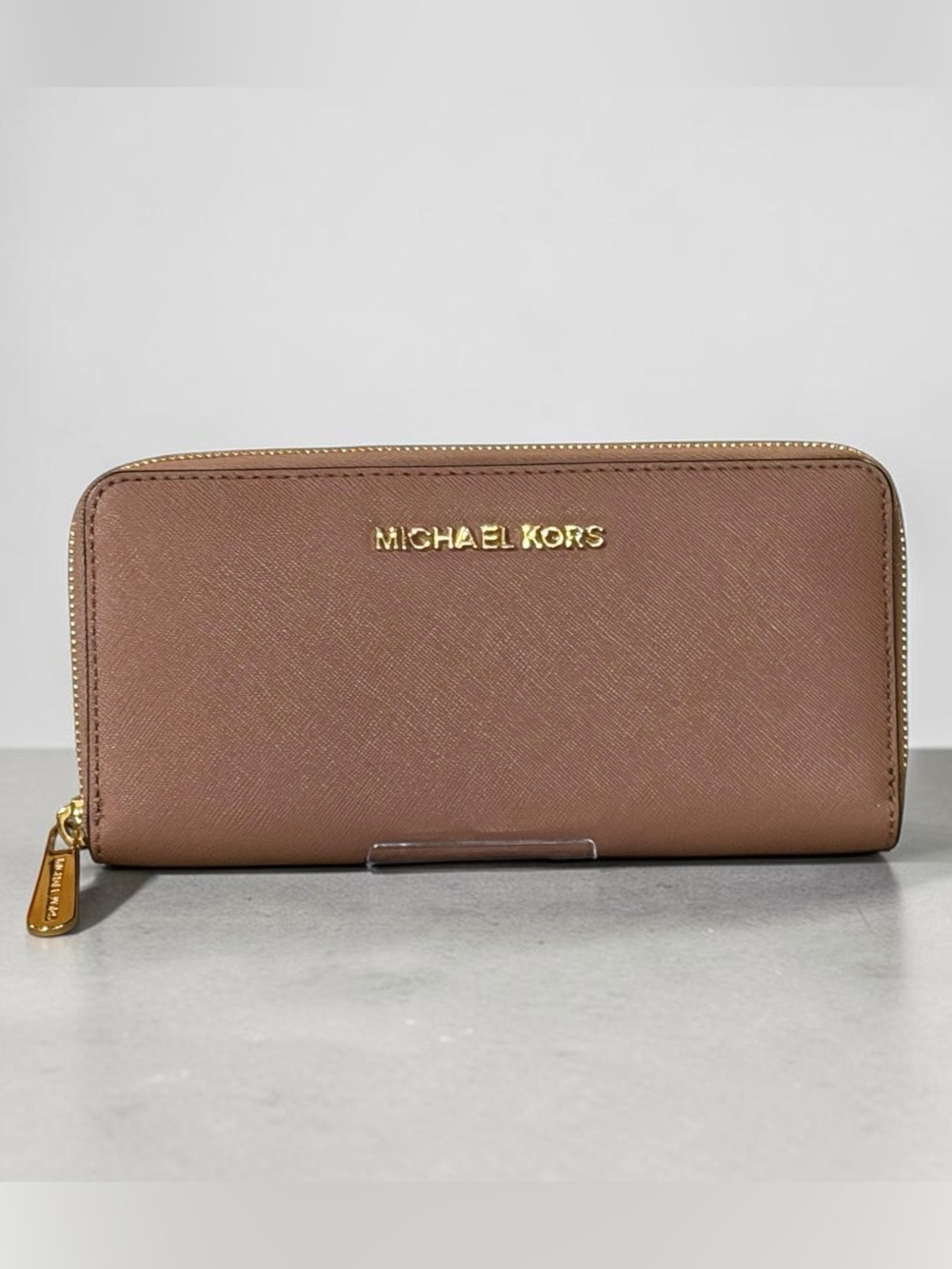 Michael Kors Large Jet Set Travel Saffiano Leather Wallet